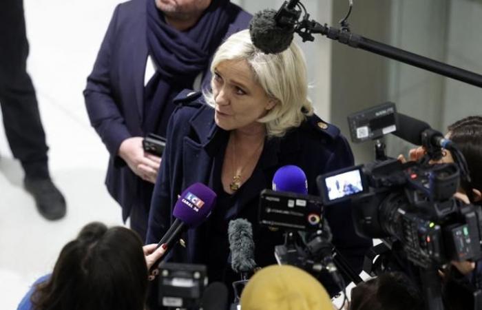 after the requisitions, the RN ranks behind Marine Le Pen, denouncing an “attack on democracy”