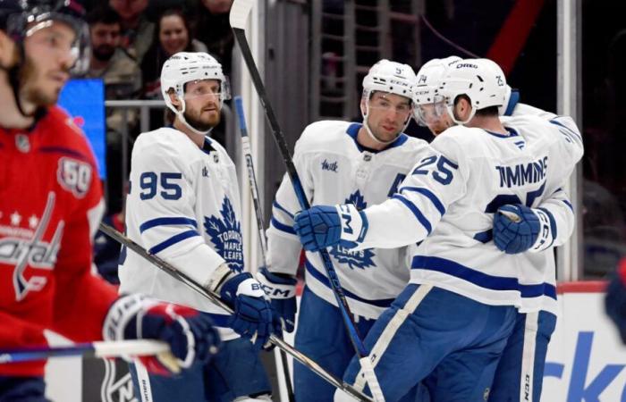 Tavares caps Maple Leafs comeback