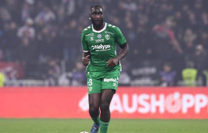 injured knee, Mickaël Nadé absent for several weeks (off)