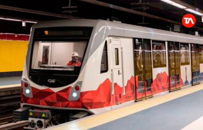 Quito Metro enables option to pay for travel for three guests