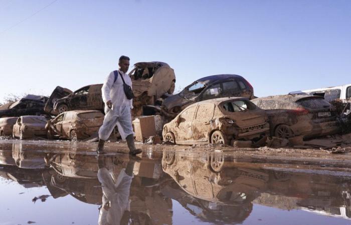 thousands of people evacuated in Malaga