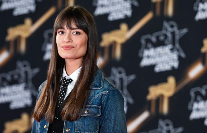 Clara Luciani experienced some difficulties when she arrived in Paris