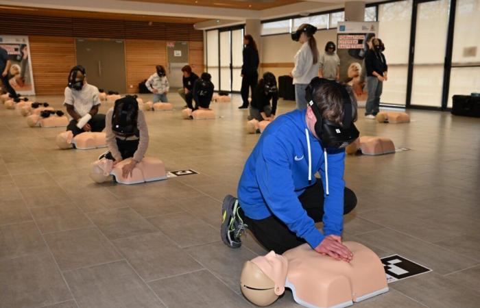 Drome. With virtual reality, middle school students are trained in actions that save lives