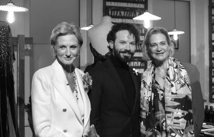 Princess Anne of Bourbon-Siciles presents her book among the flowers by Bernard Depoorter