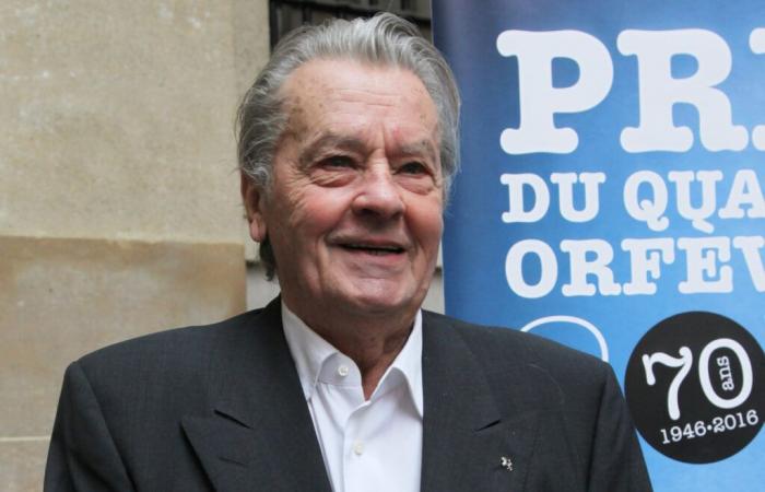 Alain Delon bisexual? These corroborating testimonies broadcast for the first time