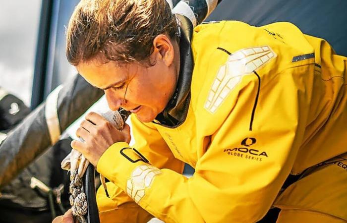 Vendée Globe: “It was my mast or my sail,” says Clarisse Crémer, whose headsail fell into the water!