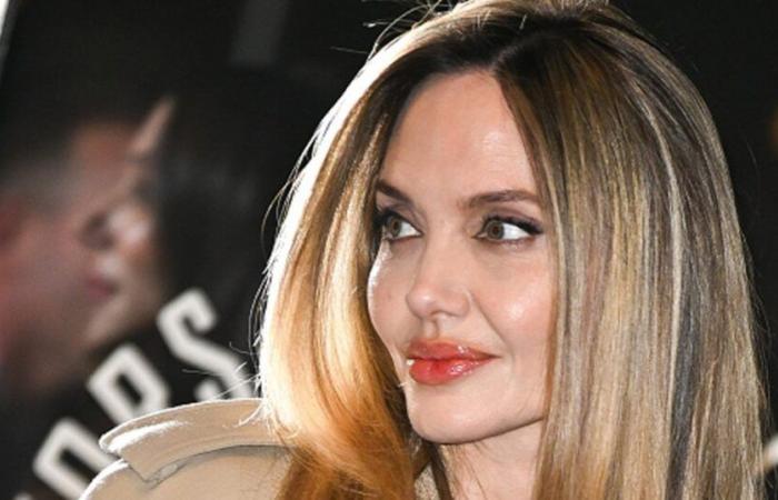 Angelina Jolie’s Rich Mom Fall Trench Look is on Amazon for $48!