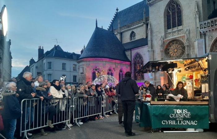 The big day crowd at La Ferté-Bernard for the television show Tous en cuisine