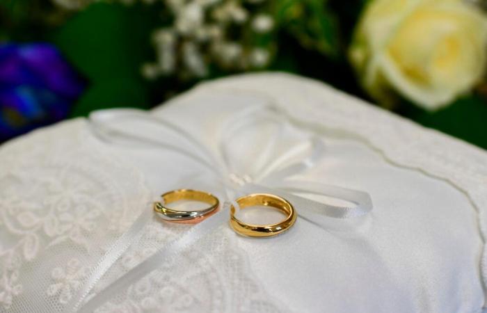 Colombia passes law banning child marriage