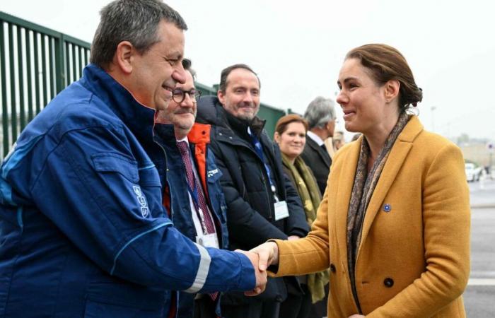 Minister Olga Givernet visiting the Landes on the gas storage site