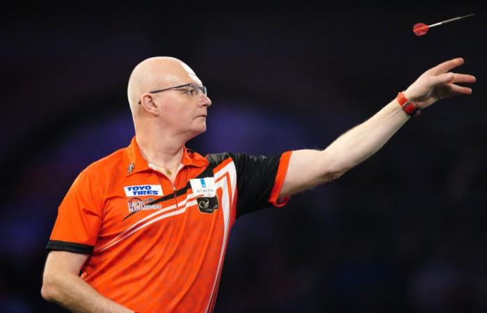 Clonoe Cyclone Mickey Mansell breezes through Danny Noppert to reach maiden major Quarter-Final at Grand Slam of Darts