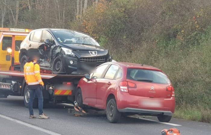 Haute-Loire. Violent collision between two cars and a heavy goods vehicle on the RN88