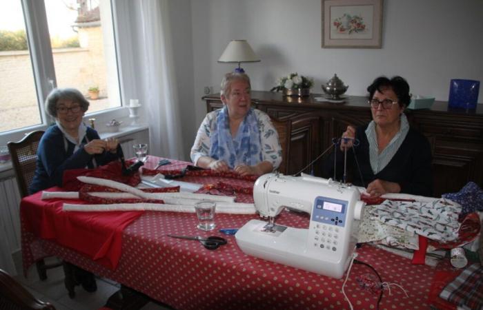 In Calvados, they meet every week around a decoration workshop