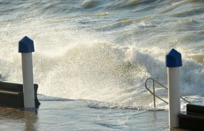 High tides return to the northern coast