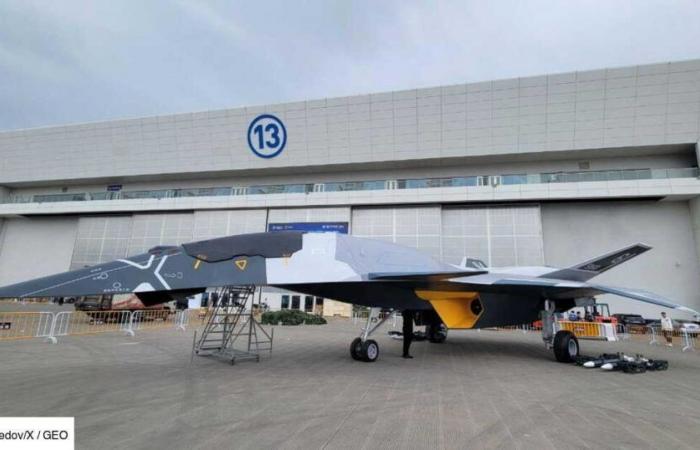 China unveils a (real?) 6th generation stealth fighter, capable of going into space