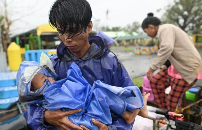 Typhoon Usagi, the fifth in a month, hits the Philippines