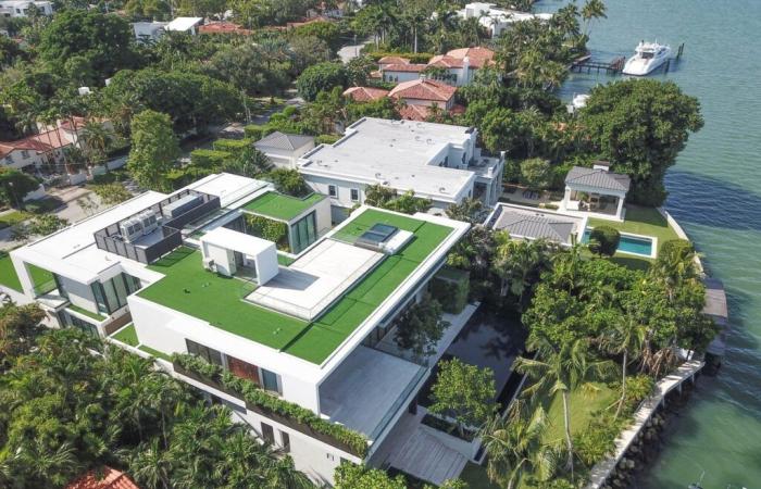 David and Victoria Beckham: 9 bedrooms, 12 bathrooms… their new villa in Miami is insane, “It’s Beckingham Palace”