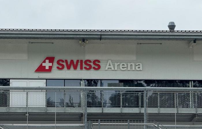 Four injured on the gas grill in the Swiss Arena: Accident during an ice hockey match in Kloten