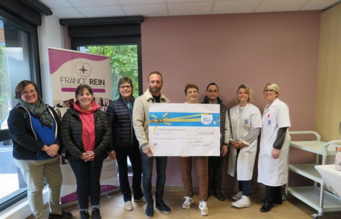 Super U makes a donation of €3,000 to the France Rein association