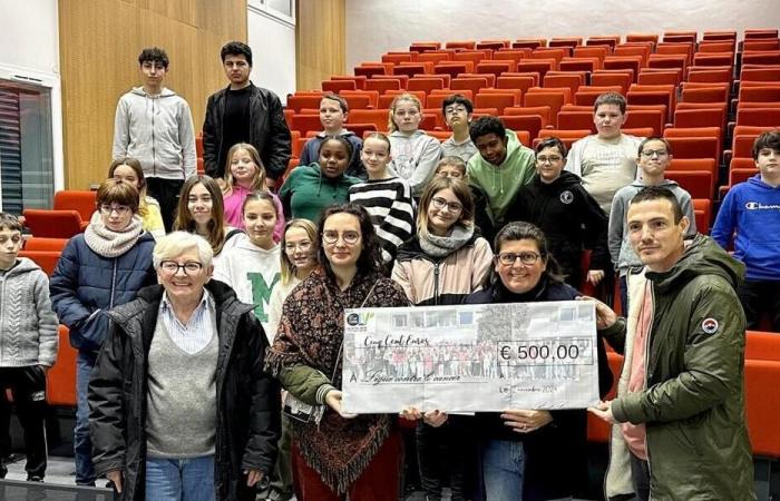 Évron. Middle school students donate €500 to the League Against Cancer