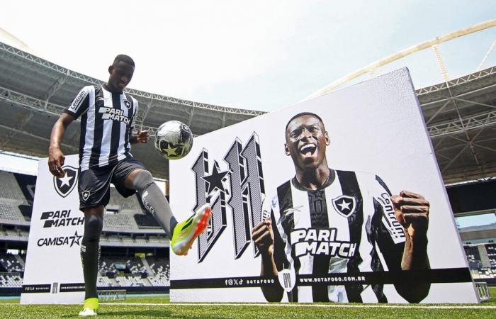 Thiago Almada and Luiz Henrique would like to stay at Botafogo