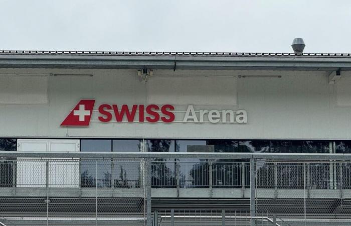 Four injured on the gas grill in the Swiss Arena: Accident during an ice hockey match in Kloten