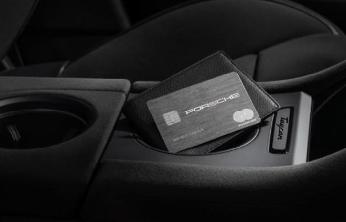 Porsche presents its new stainless steel credit card in Switzerland