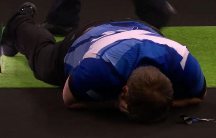 Fallon Sherrock’s boyfriend Cameron Menzies collapses to floor in joy as he wins days after leaving Grand Slam ‘in huff’