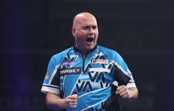 Grand Slam of Darts day seven predictions and darts betting tips: Voltage ready to electrify Aldersley Leisure Village