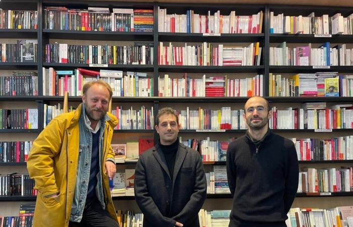 Paris: takeover of the general bookstore Les Nouveautés