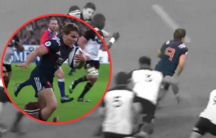 XV of France. 7 years ago, Antoine Dupont shocked the All Blacks, a memorable first performance