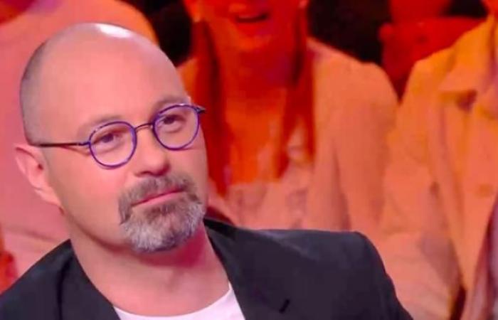 Here is how left-wing columnist Thomas Guénolé trapped Cyril Hanouna and the “Touche pas à mon poste” teams last night by displaying live throughout the broadcast his support for the Palestinians before the France/Israel match