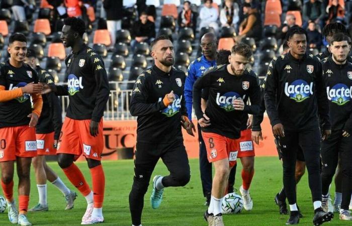 Laval stadium. Gonçalves back in a group of 19 Tango for the Coupe de France in Vitré