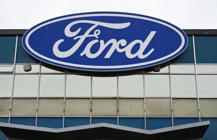 Recall of reversing cameras: deemed too slow, Ford receives a fine of US$165 million