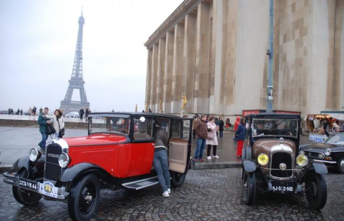 The 2025 Winter Crossing of Paris in vintage vehicles