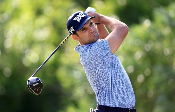 Paul Barjon under par, behind a duo of co-leaders