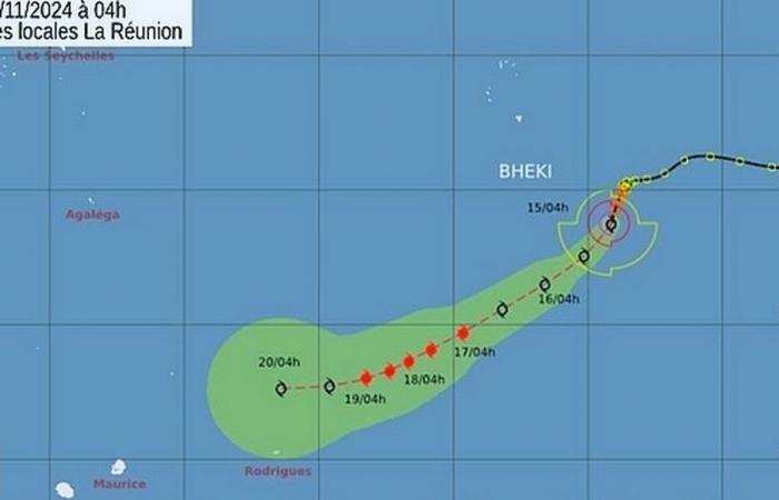 Bheki, strong tropical storm No. 3, is 2,400 km from Reunion