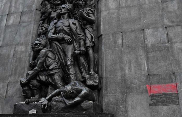 Polish Foreign Ministry denounces act of vandalism against Warsaw Ghetto Uprising Monument