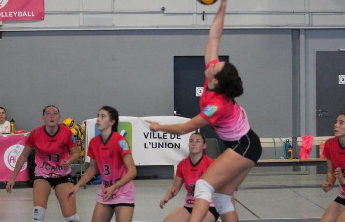 The Union. Volleyball: two matches and one stay in play