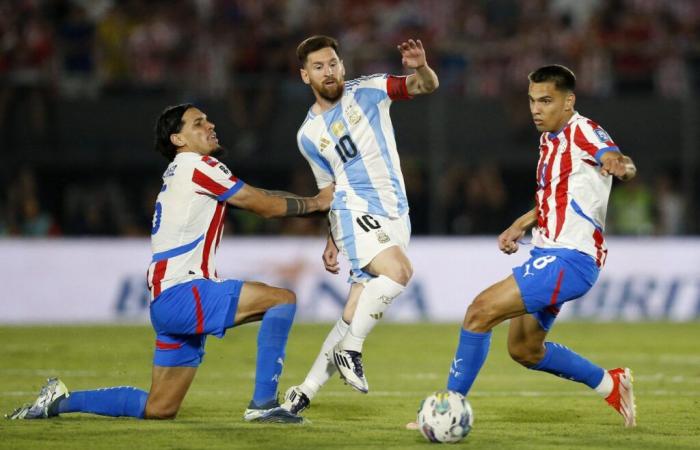 Messi falls in Paraguay, Vinicius misses chance in Venezuela