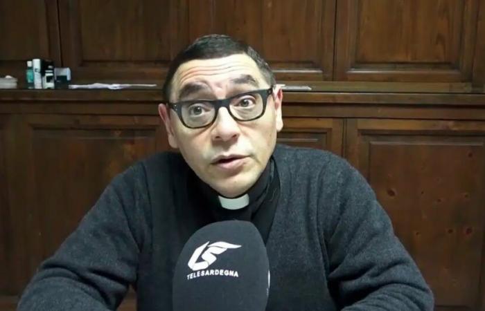 Pope Francis excommunicated the priest Fernando María Cornet, author of the book “Habemus antipapam?”