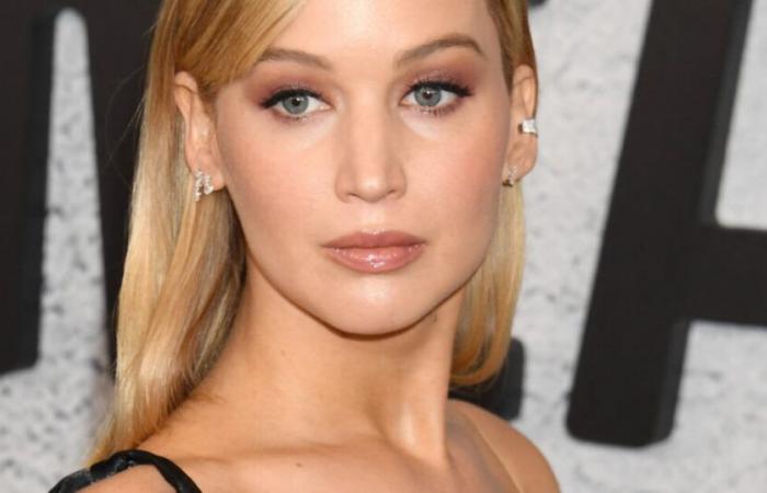 Jennifer Lawrence pregnant: the sublime future mother hides nothing of her curves on the red carpet