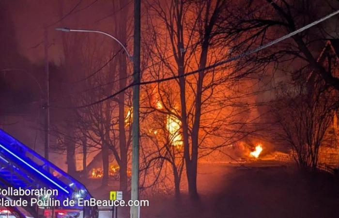 Major fire on 120th street in St-Georges de Beauce