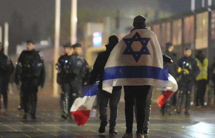 Scuffles and anthem whistled during the France match