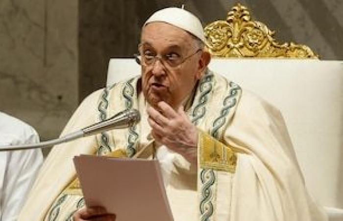 Pope Francis excommunicated the priest Fernando María Cornet, author of the book “Habemus antipapam?”