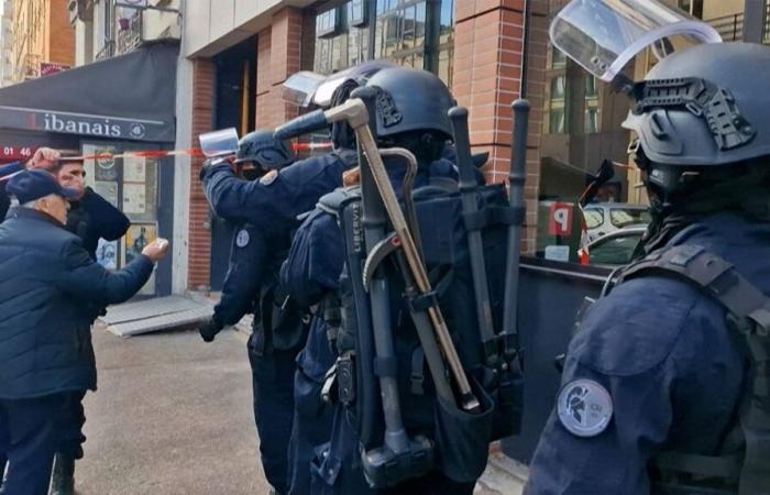 Hostage taking in a restaurant in Issy-les-Moulineaux: the victims were released and the madman arrested