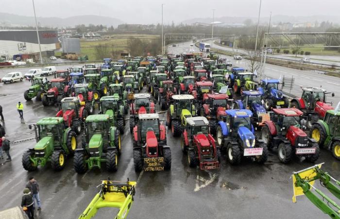 farmers take to the streets again this Monday