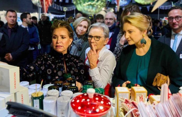 Grand Duchess Maria Teresa and her daughter-in-law Stéphanie take a charity world tour to the Bazar International Luxembourg