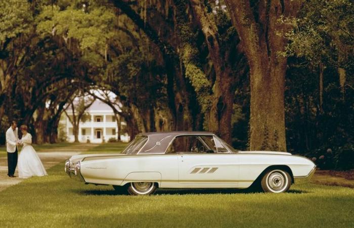 Ford Thunderbird 1961-63: Ford takes the plunge