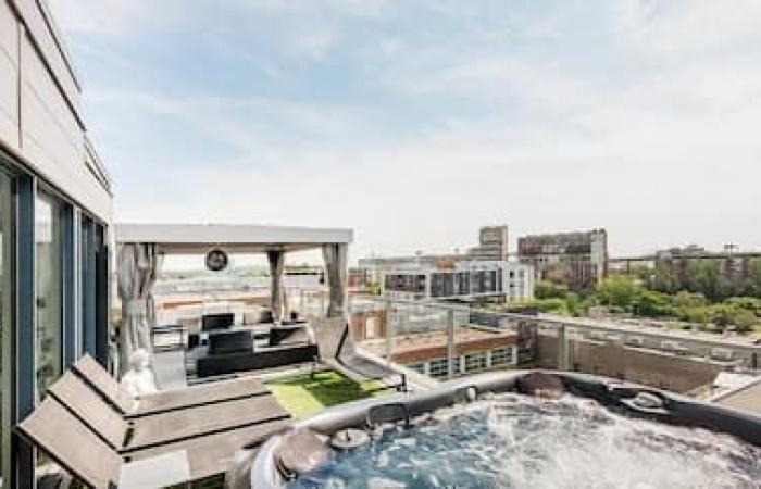 A Canadiens player treats himself to a three-story penthouse in the Cité du Multimédia